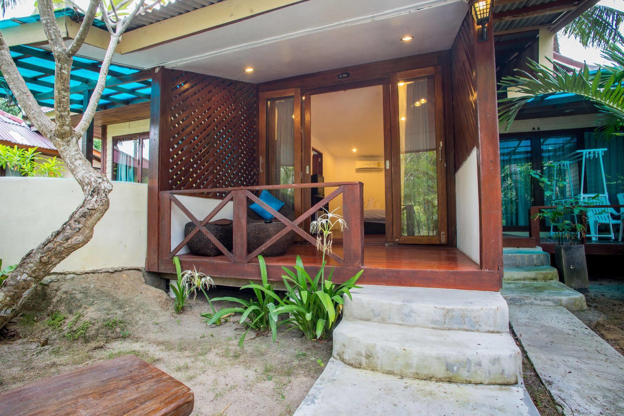 B52 Beach Resort Koh Phangan Eksteriør billede